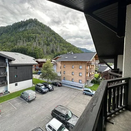 Super 4 Pers Avec Balcon Et Vue Montagne * モントリオン